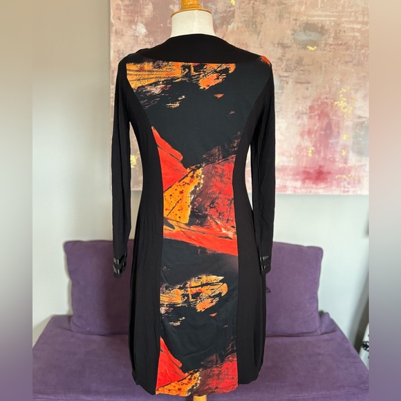 Simon Chang Black, Orange, White Long Sleeve Abstract Dress - Picture 3 of 7